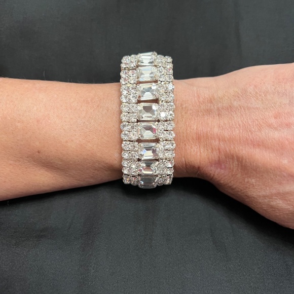 Women’s Rhinestone bracelet - Picture 2 of 2